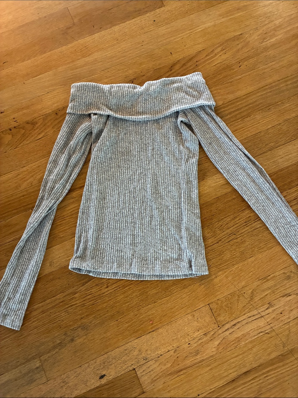 Abercrombie & Fitch Light Heather Gray Ribbed Knit Sweater
